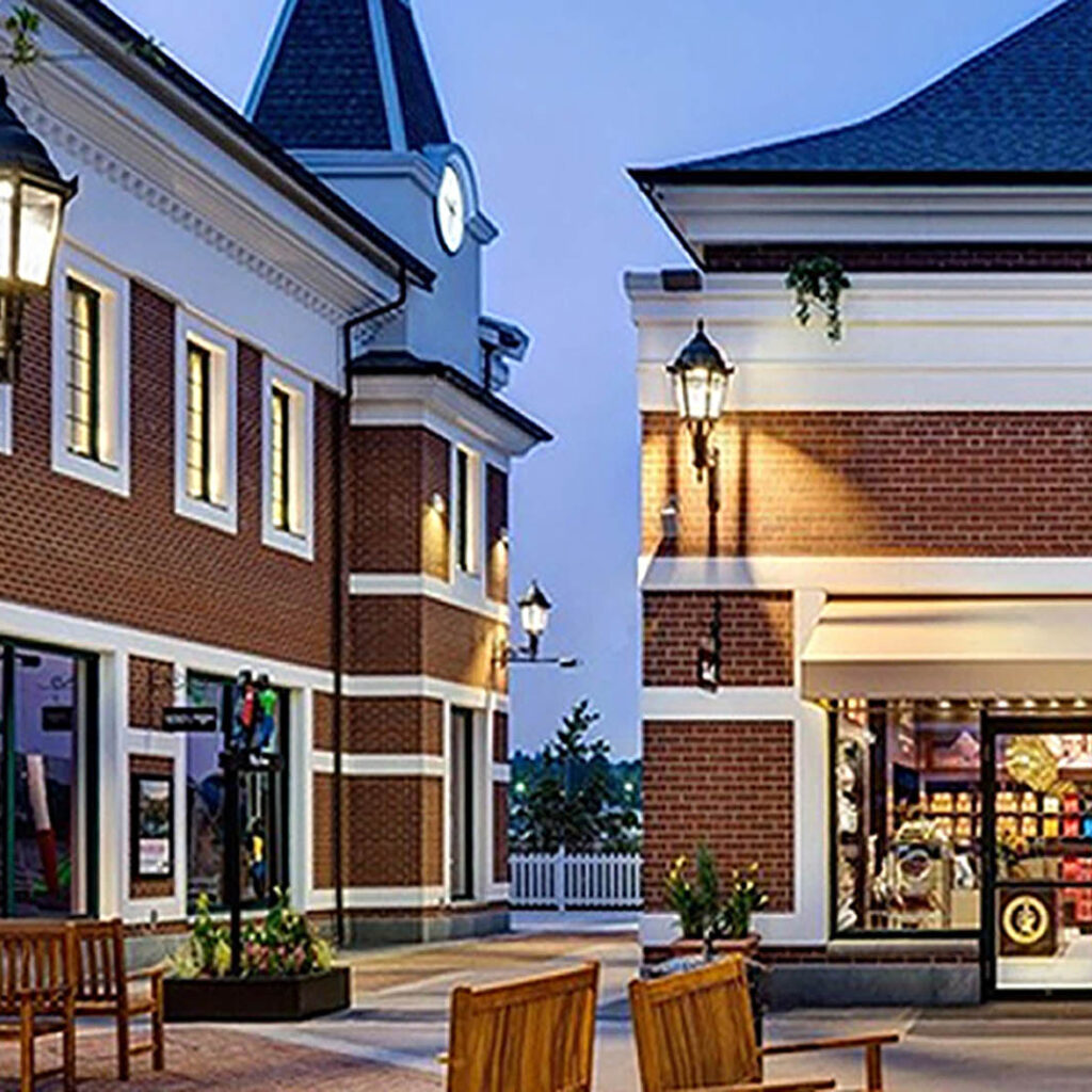 McArthurGlen Designer Outlet Night View