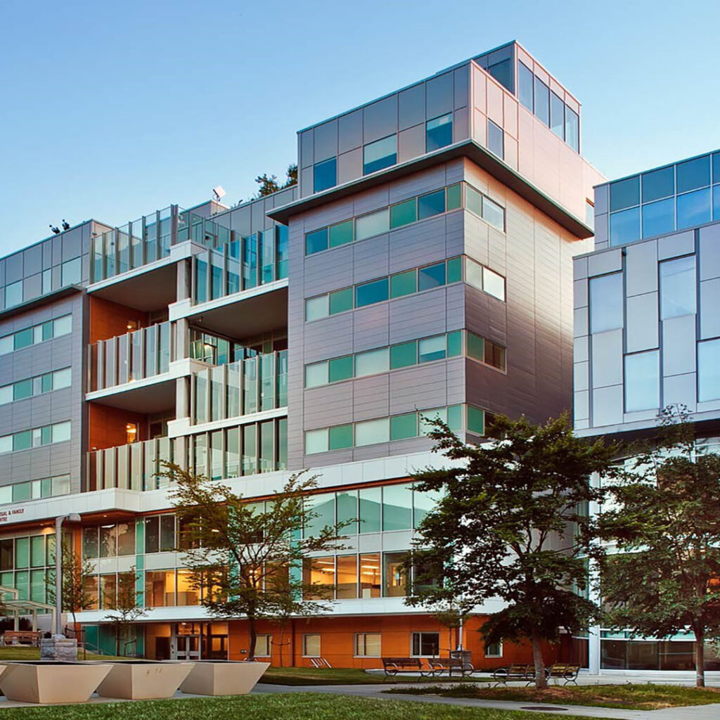 Joseph & Rosalie Segal Family Health Centre Building Exterior