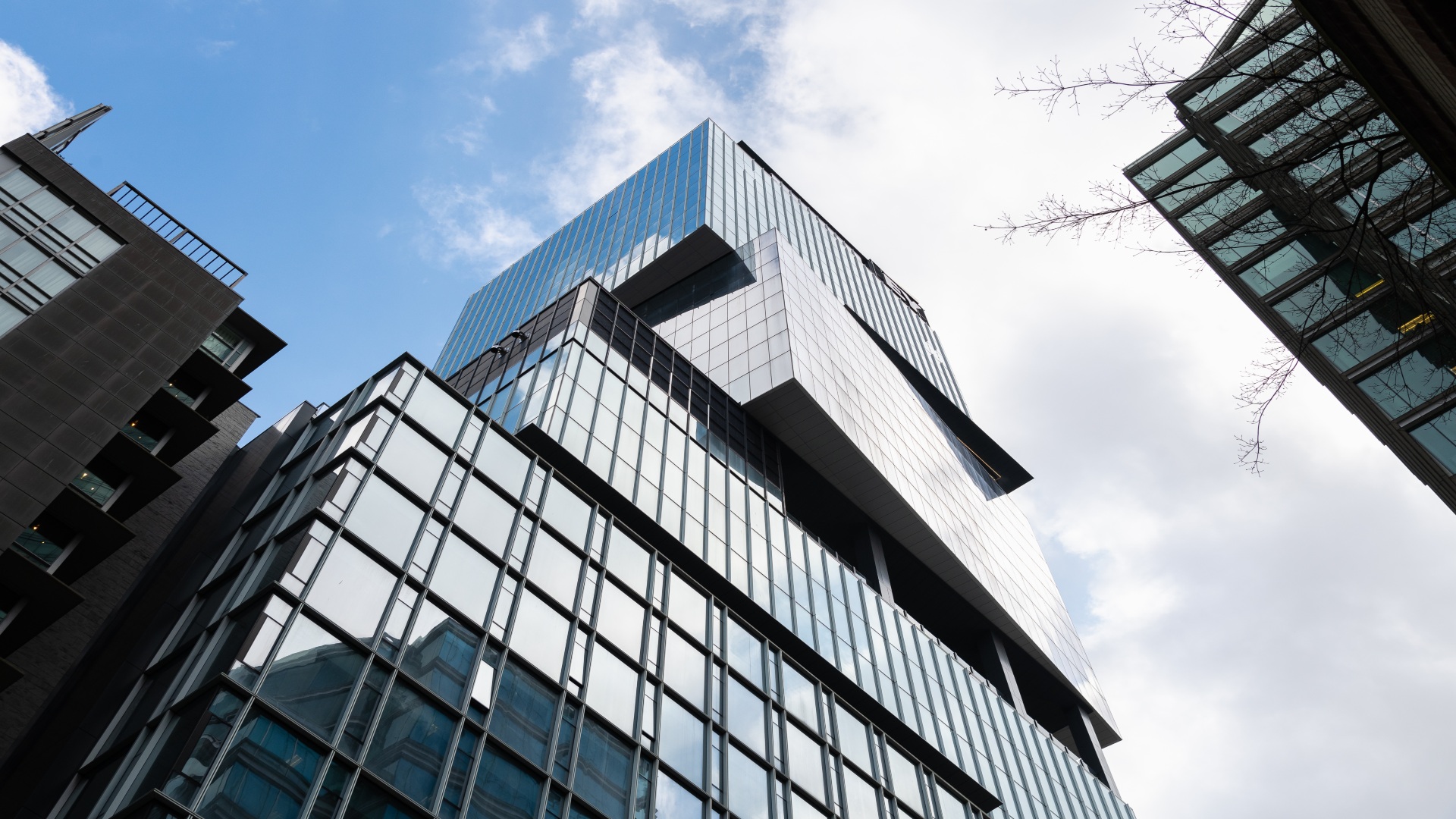 DLA Piper - The Stack - Exterior
